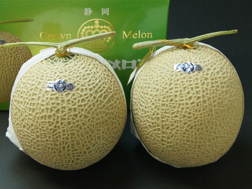 静岡県産 中級 白 クラウンメロン 化粧箱 2玉 2.4kg(税込・送料別)