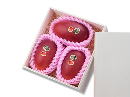 【宮崎中央地区限定】最上級 赤秀品(AA品) 太陽のタマゴ 高級木箱入 5L×3玉(税込・送料別)