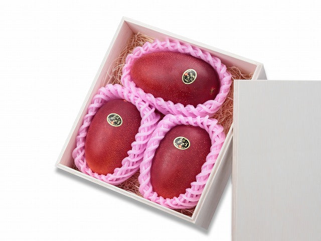 【宮崎産地厳選】上級 青秀品(A品) 太陽のタマゴ 高級木箱入 3L×3玉（税込・送料別）
