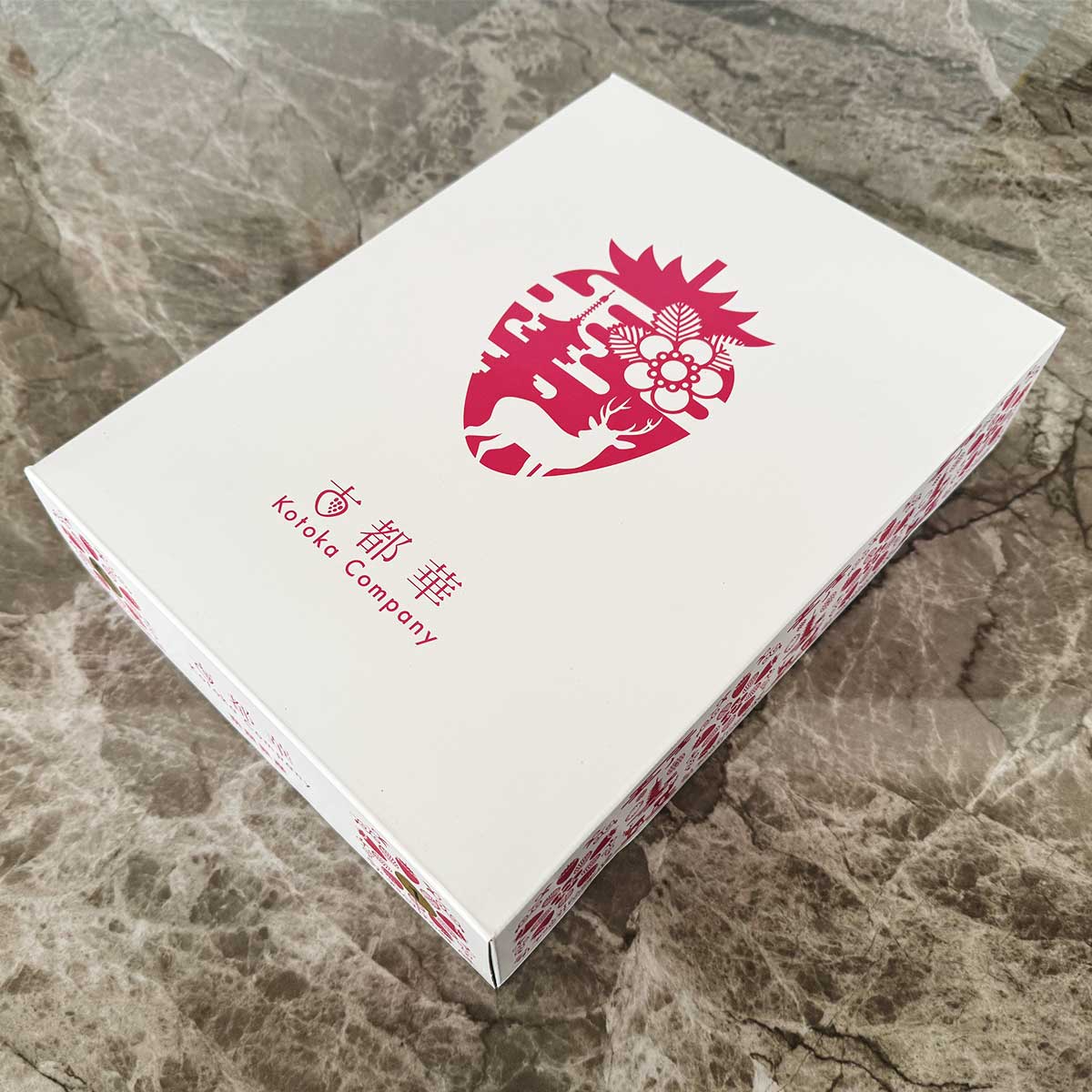 【奈良県産】古都華（ことか） 550g（11粒〜15粒）化粧箱入（税込）