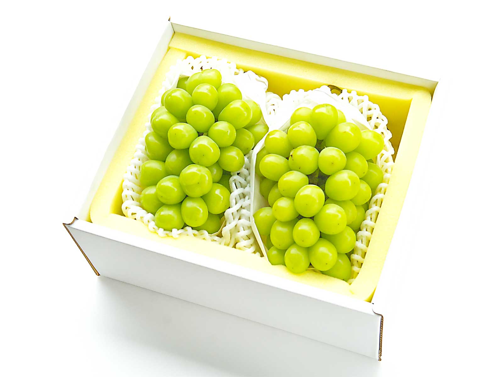 長野県産 最上級 秀品 大房 シャインマスカット 化粧箱入り 2房（1.2kg～1.4kg）